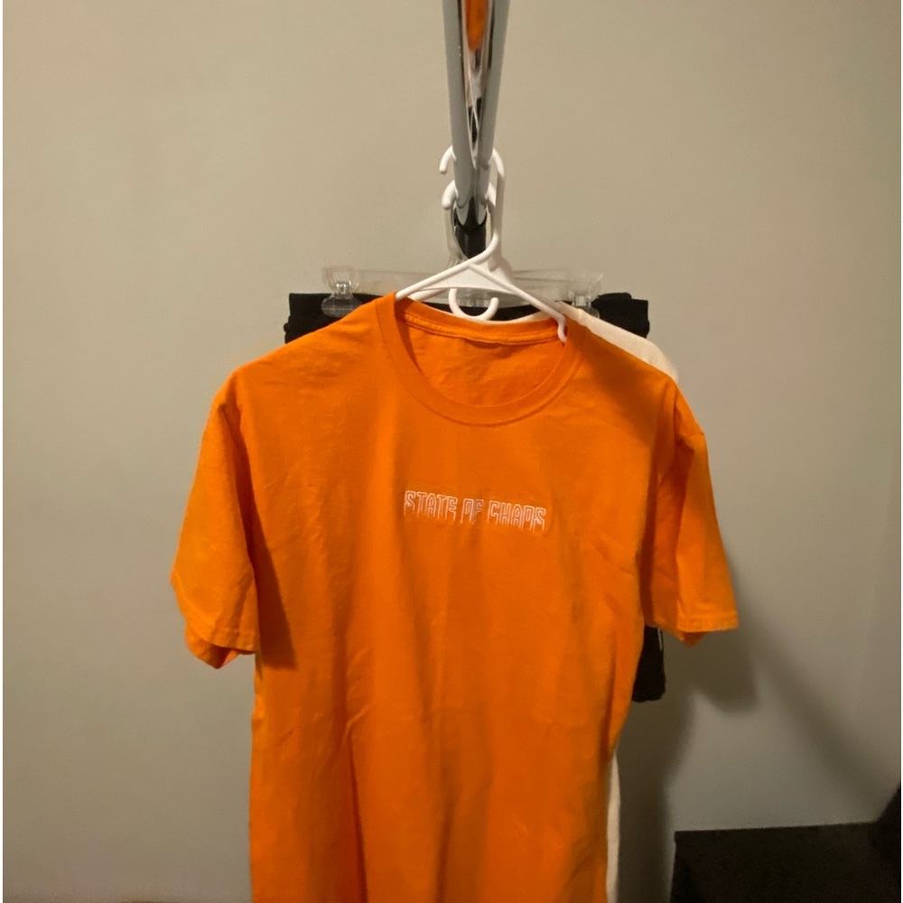 5 Tee Shirts , - Picture 4 of 5
